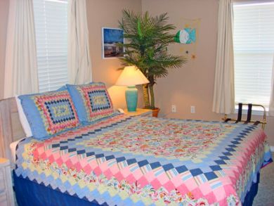 Bedroom with Queen Bed